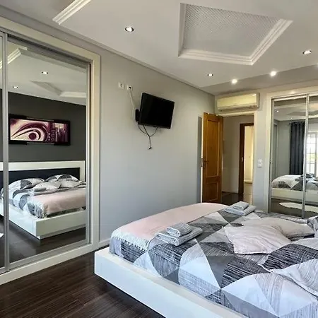 Rivabeach House 아파트 *